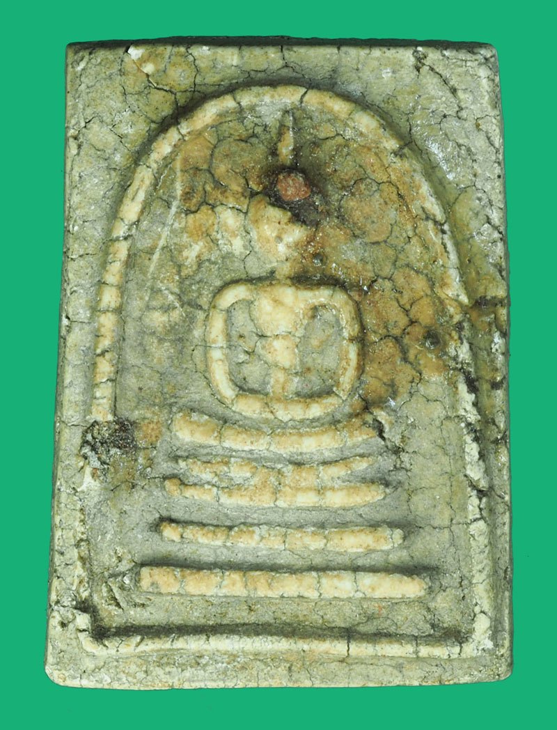 A5746 พระสมเด็จหลังตราแผ่นดิน หลวงปู่นาค วัดระฆังโฆษิตราราม กรุงเทพ เนื้อผง สภาพหักซ่อม 9