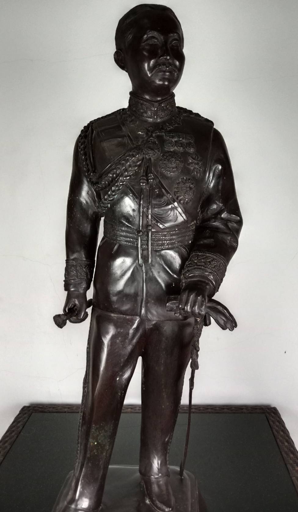 253.พระบรมรูปหล่อในหลวงรัชกาลที่5 พระบาทสมเด็จพระปรมินทรมหาจุฬาลงกรณ์ พระจุลจอมเกล้าเจ้าอยู่หัว ประทับยืน(องค์ใหญ่)