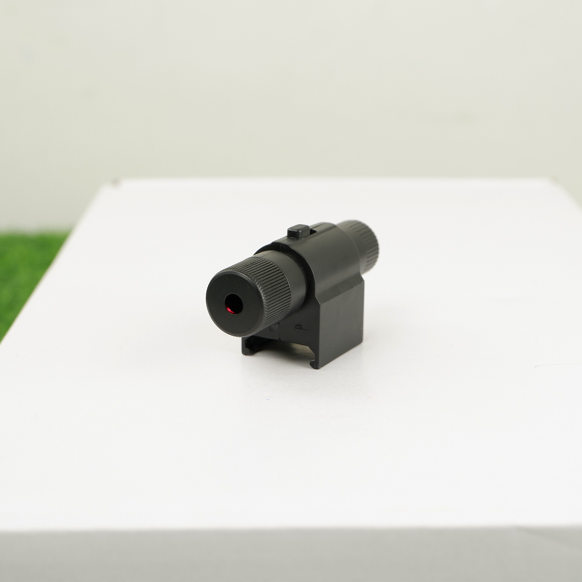 Laser ติดปลายปืนเจลไฟฟ้า ขนาดเล็ก สำหรับปืนพก ขนาดราง 20 mm (LSs)