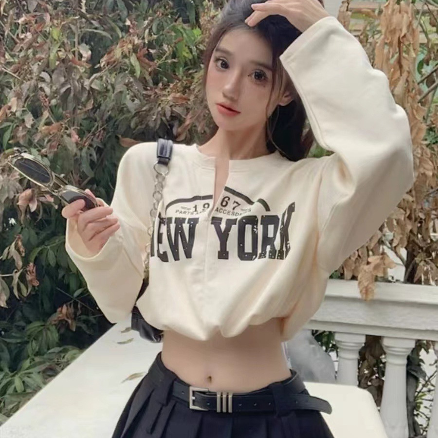 เสื้อครอปแขนยาว พร้อมสายเดี่ยวด้านใน CN3057 พร้อมส่ง ในไทย