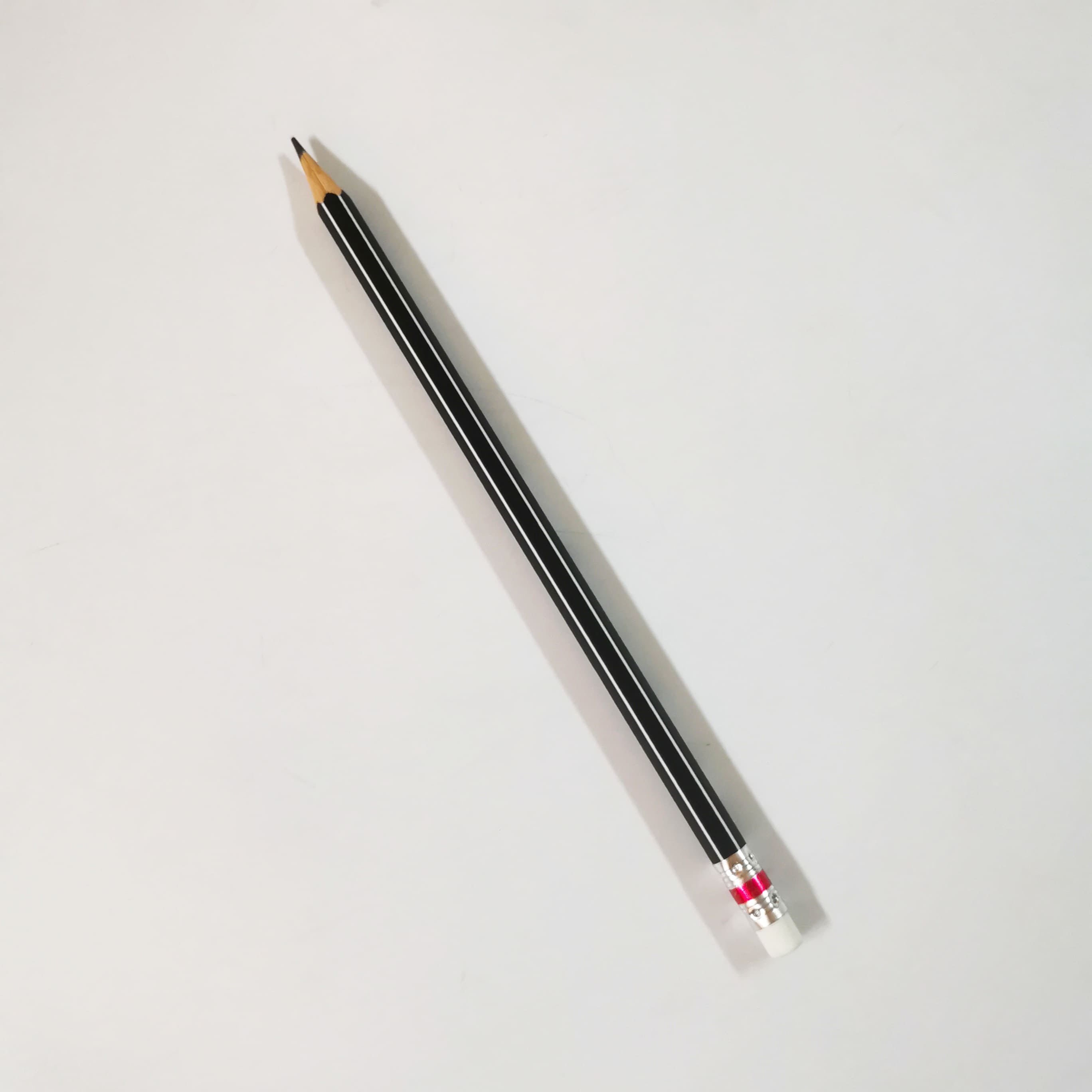 ดินสอดำ 2B คาดสีเงิน (Quantum)