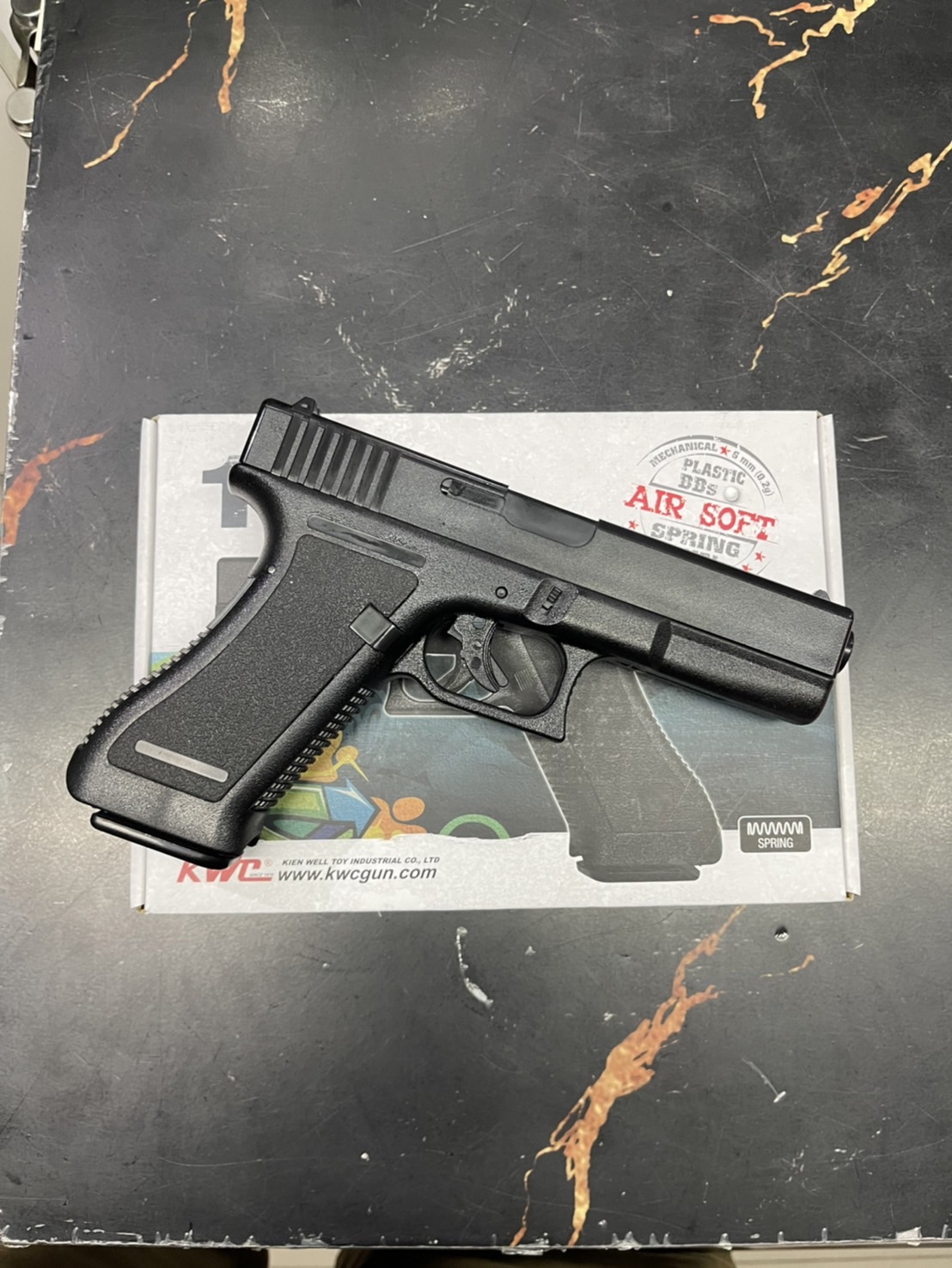 ปืนอัดลมสปริง K17 MODEL KWC