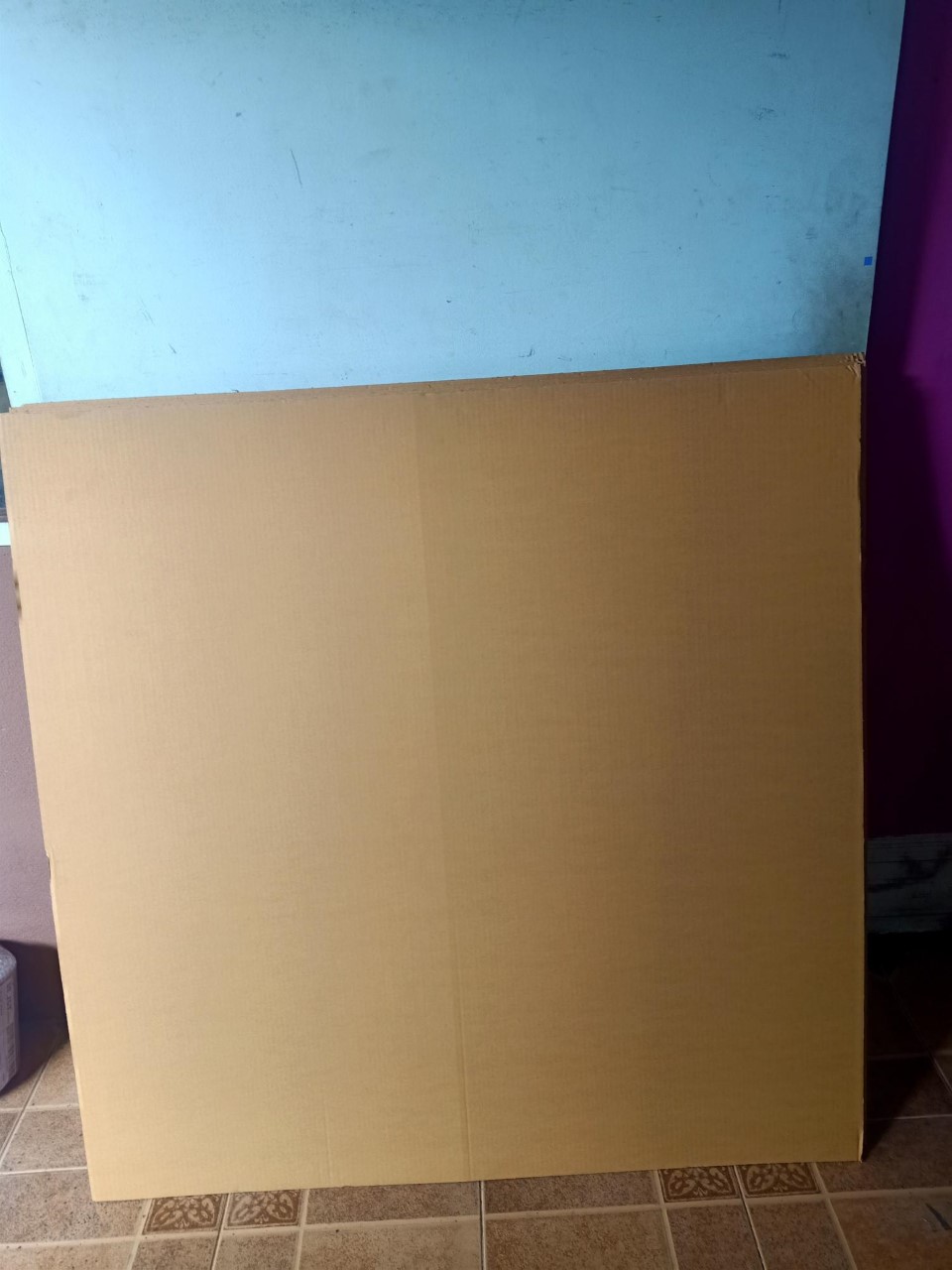 กระดาษลูกฟูก 3 ชั้น,กระดาษทำกล่อง ขนาด 120x120 cm กระดาษ i125/m ราคา 50 บาท/แผ่น บรรจุ 10 แผ่น/แพ็ค