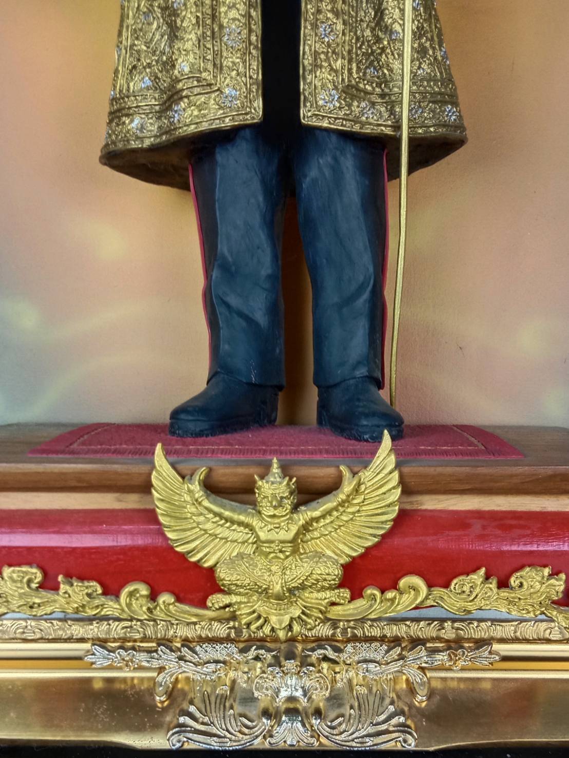 34.พระบรมรูปปั้นพระบาทสมเด็จพระเจ้าอยู่หัวรัชกาลที่9 พระบาทสมเด็จพระปรมินทรมหาภูมิพลอดุลยเดช