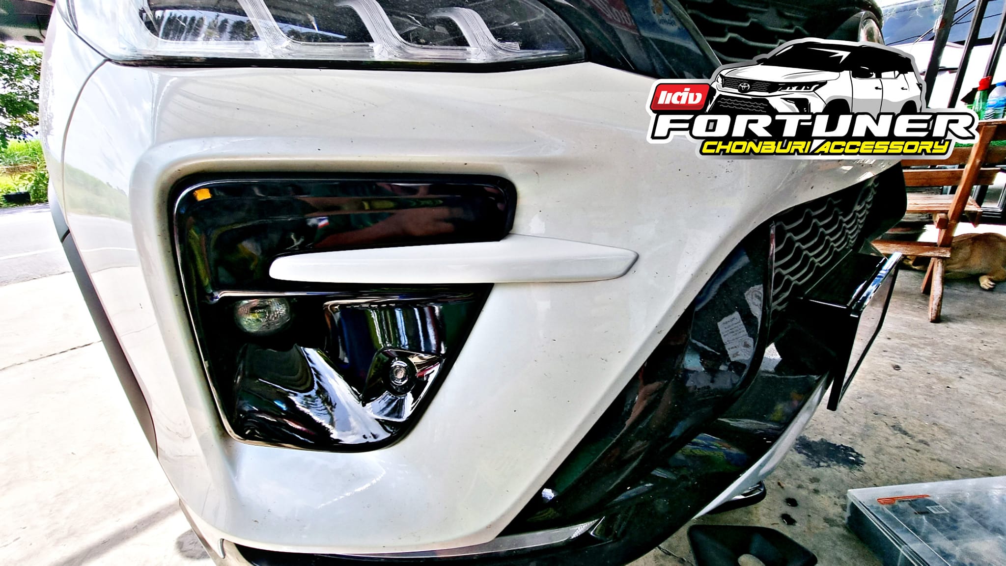 ครอบไฟตัดหมอก GRsport โตโยต้า ฟอร์จูนเนอร์