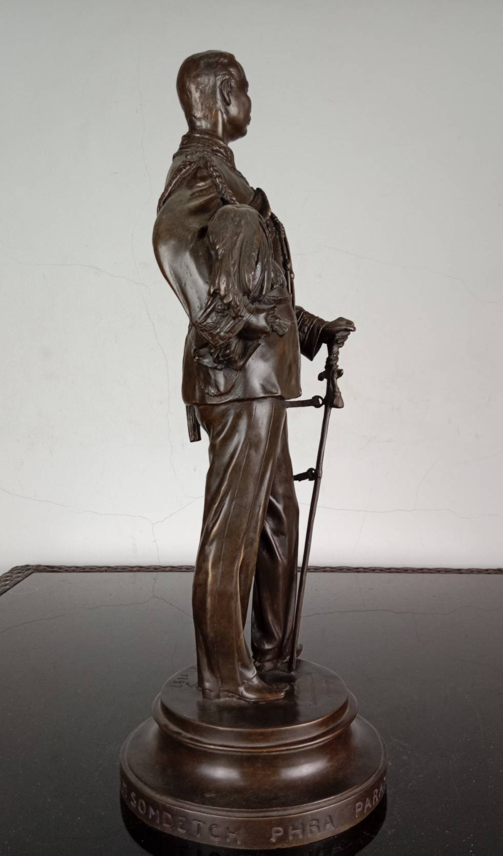 237.พระบรมรูปหล่อในหลวงรัชกาลที่5 พระบาทสมเด็จพระปรมินทรมหาจุฬาลงกรณ์ พระจุลจอมเกล้าเจ้าอยู่หัว ประทับยืน ฐานกลม