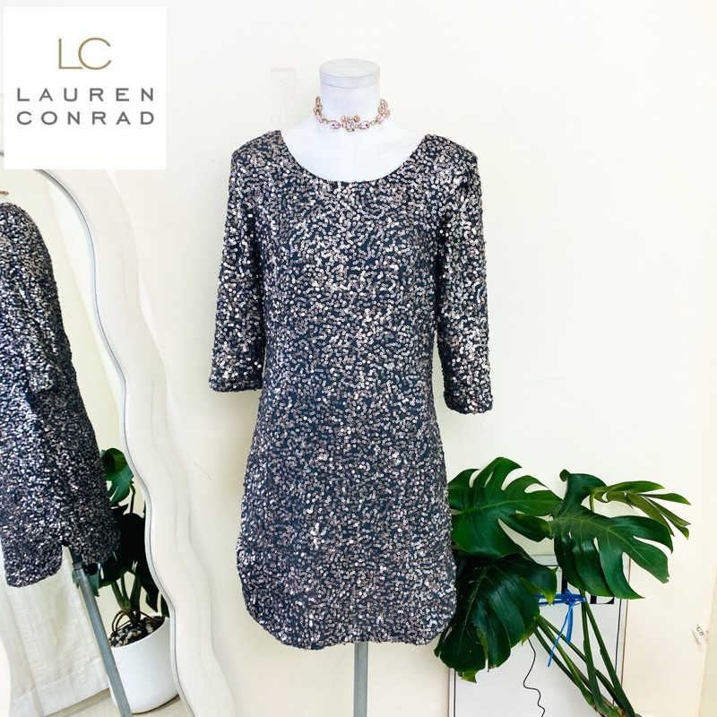 ไซด์ M แบรนด์ LC แท้ 100%🌸เดรส แขนยาว งานเกล็ดวิบวับ สีเทา/เงิน ใส่ออกงาน ทรงเข้ารูป เดรสออกงาน ชุดปาร์ตี้
