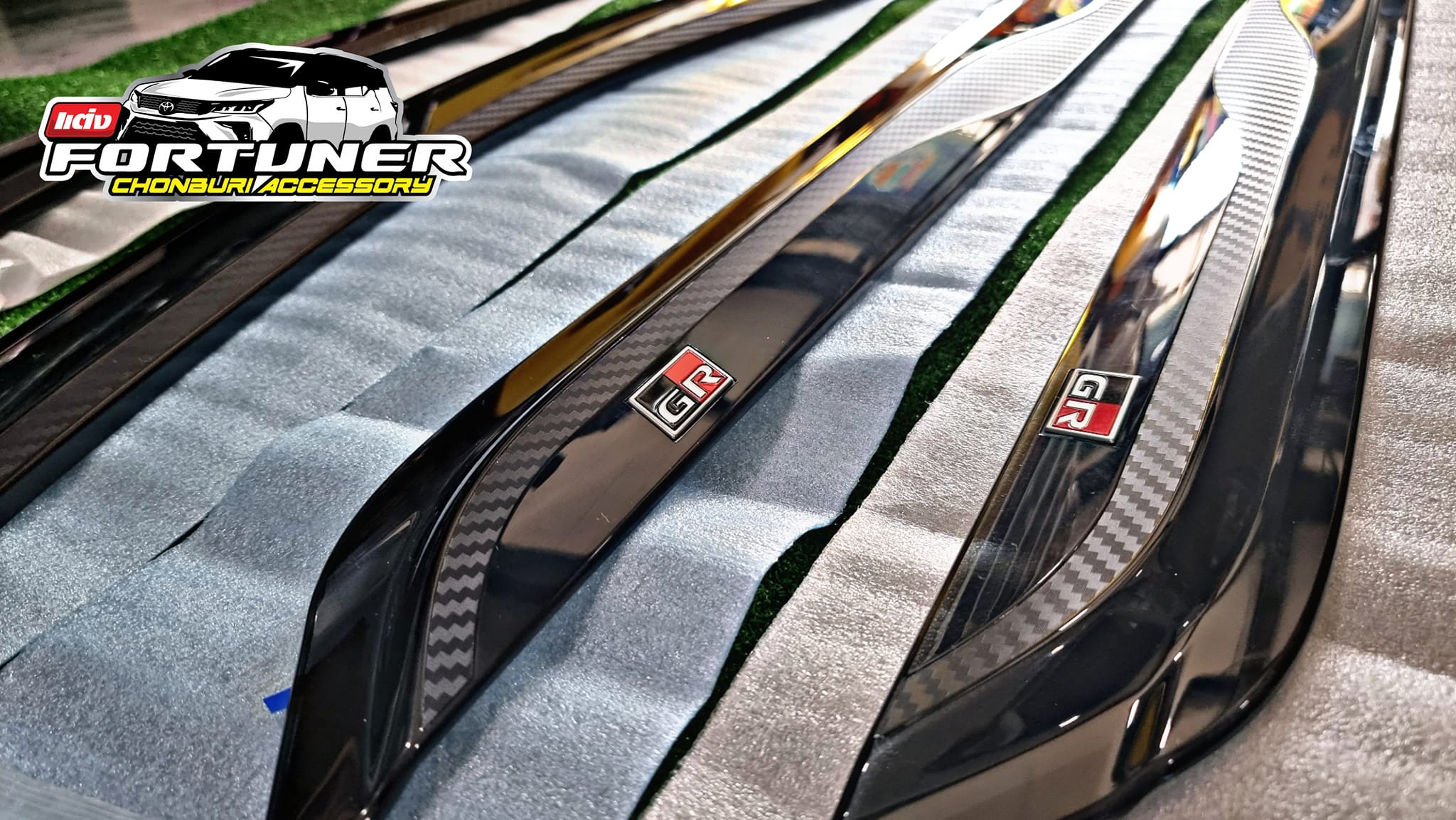 แผงบังแดดด้านข้าง GRsport ของแท้ โตโยต้า ฟอร์จูนเนอร์
