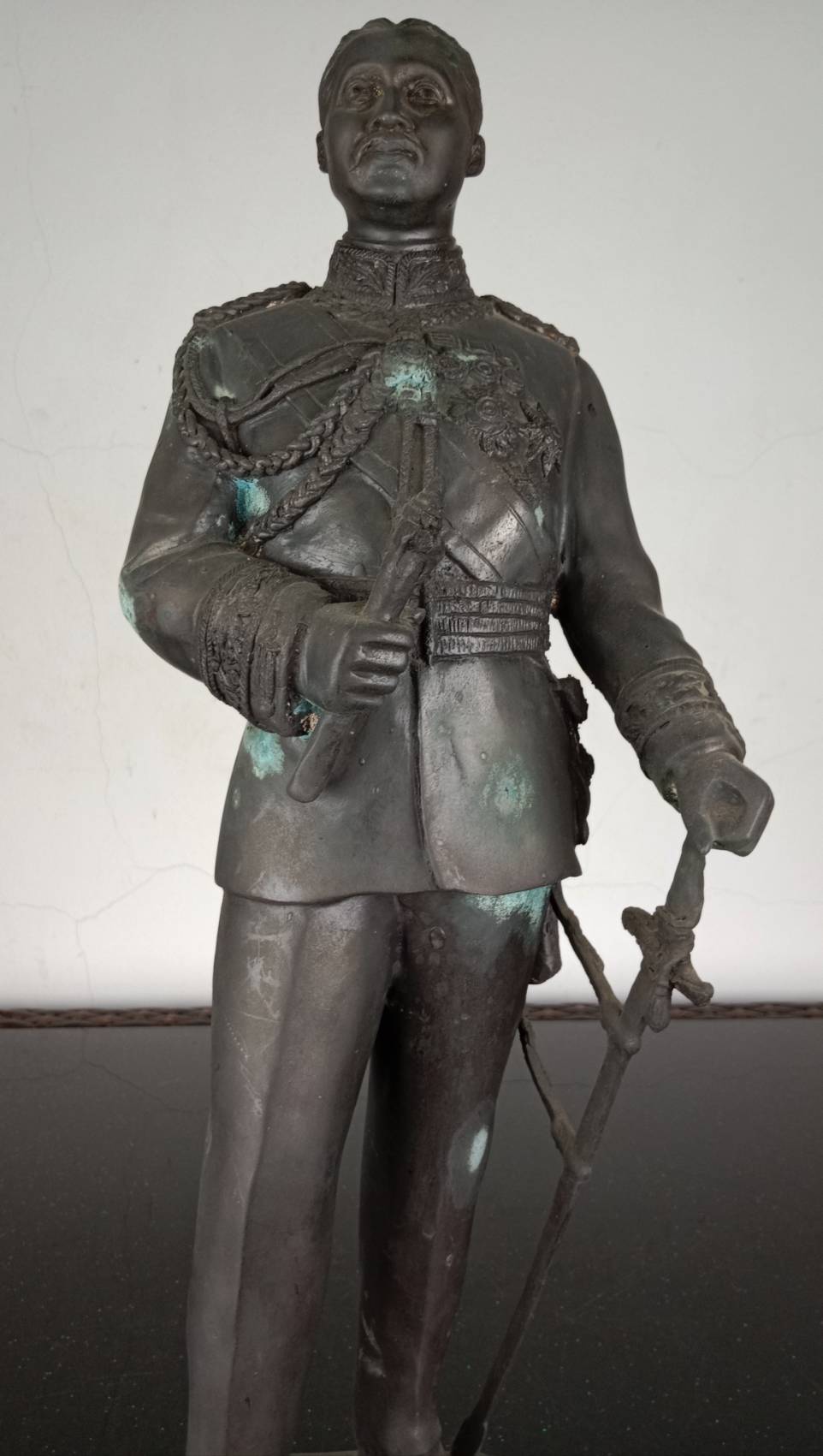 50.พระบรมรูปหล่อในหลวงรัชกาลที่5 พระบาทสมเด็จพระจุลจอมเกล้าเจ้าอยู่หัวทรงประทับยืน