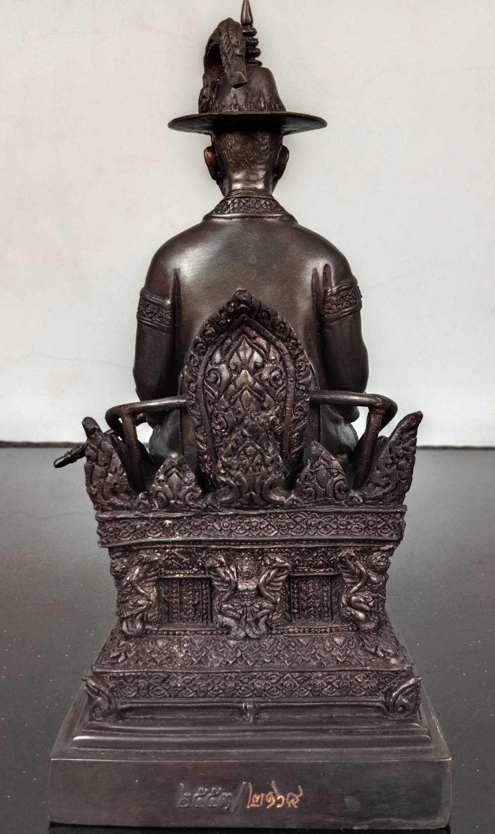 483.พระบรมรูปหล่อสมเด็จพระเจ้าตากสินมหาราช ทรงประทับนั่งบัลลังก์