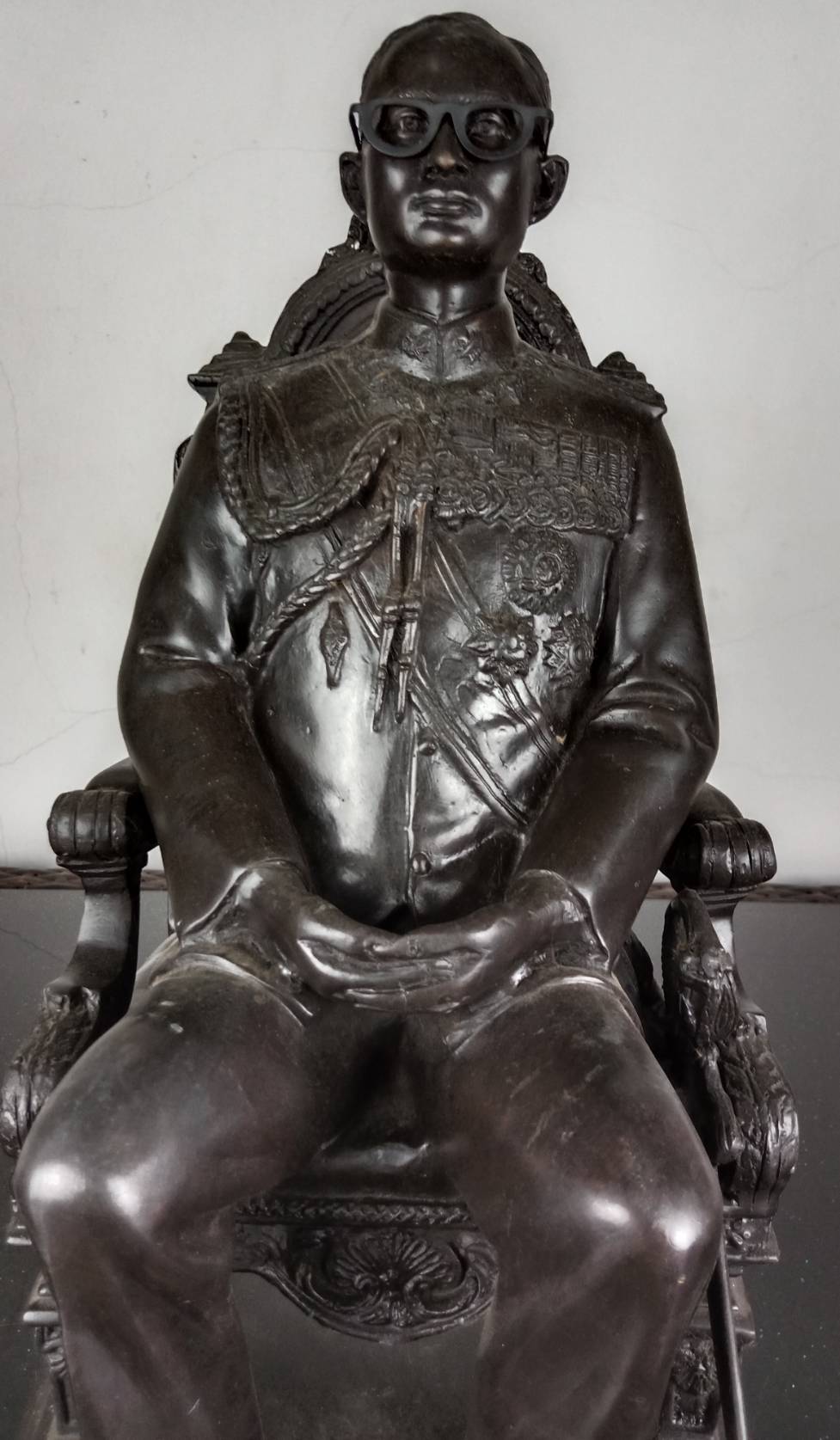 58.พระบรมรูปหล่อในหลวงรัชกาลที่9 พระบาทสมเด็จพระปรมินทรมหาภูมิพลอดุลยเดช ทรงประทับนั่งบัลลังก์