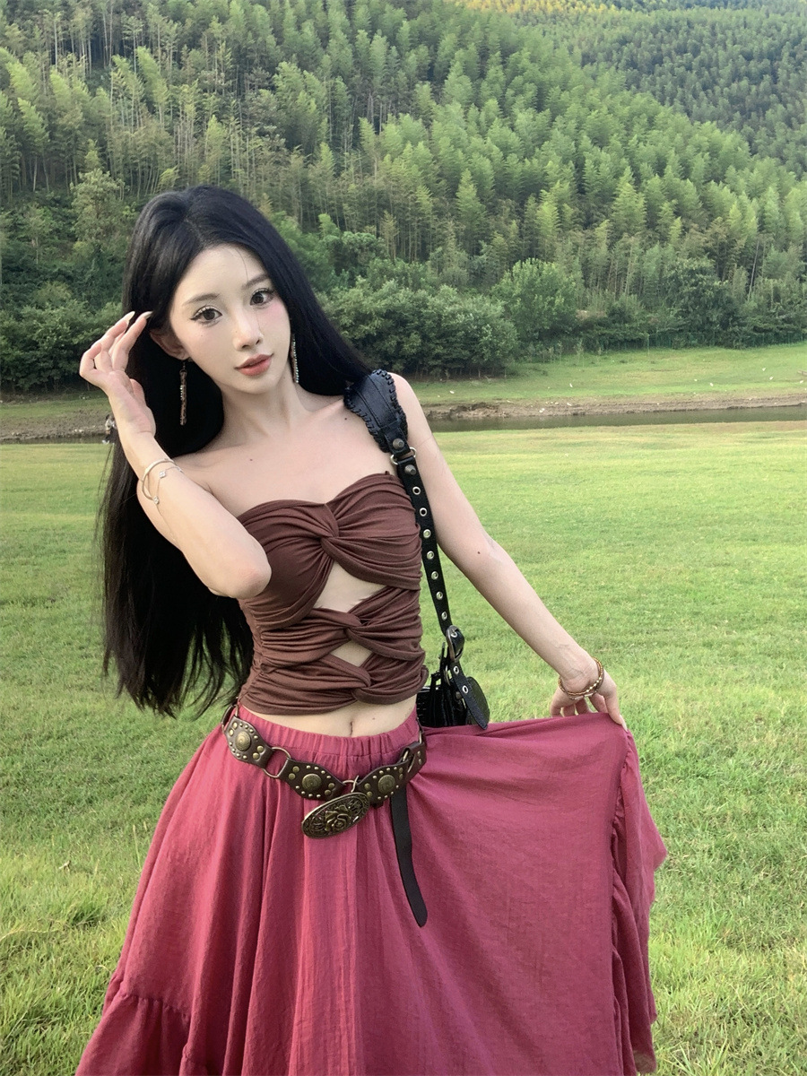 เสื้อเกาะอก ผ้าร่อง ดีเทลหย่น สีน้ำตาล CN2891 พร้อมส่งในไทย