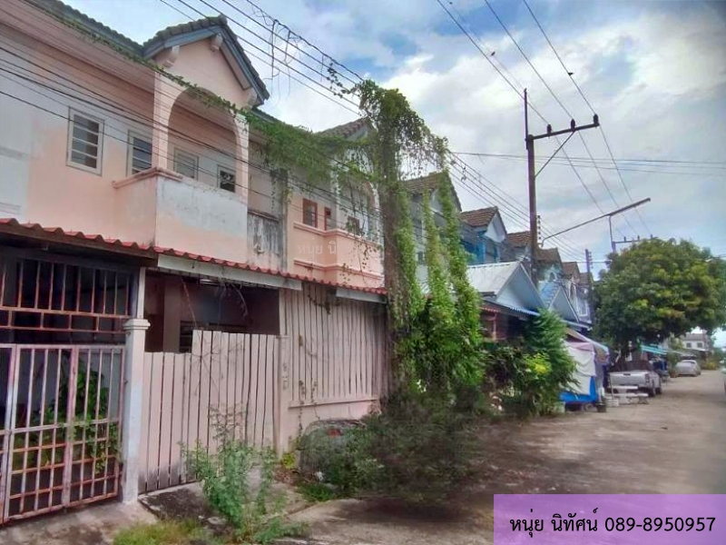 ทาวน์เฮ้าส์ หมู่บ้านแพรมาพร รังสิต-คลอง 11 ถ.รังสิต-นครนายก อำเภอธัญบุรี ปทุมธานี
