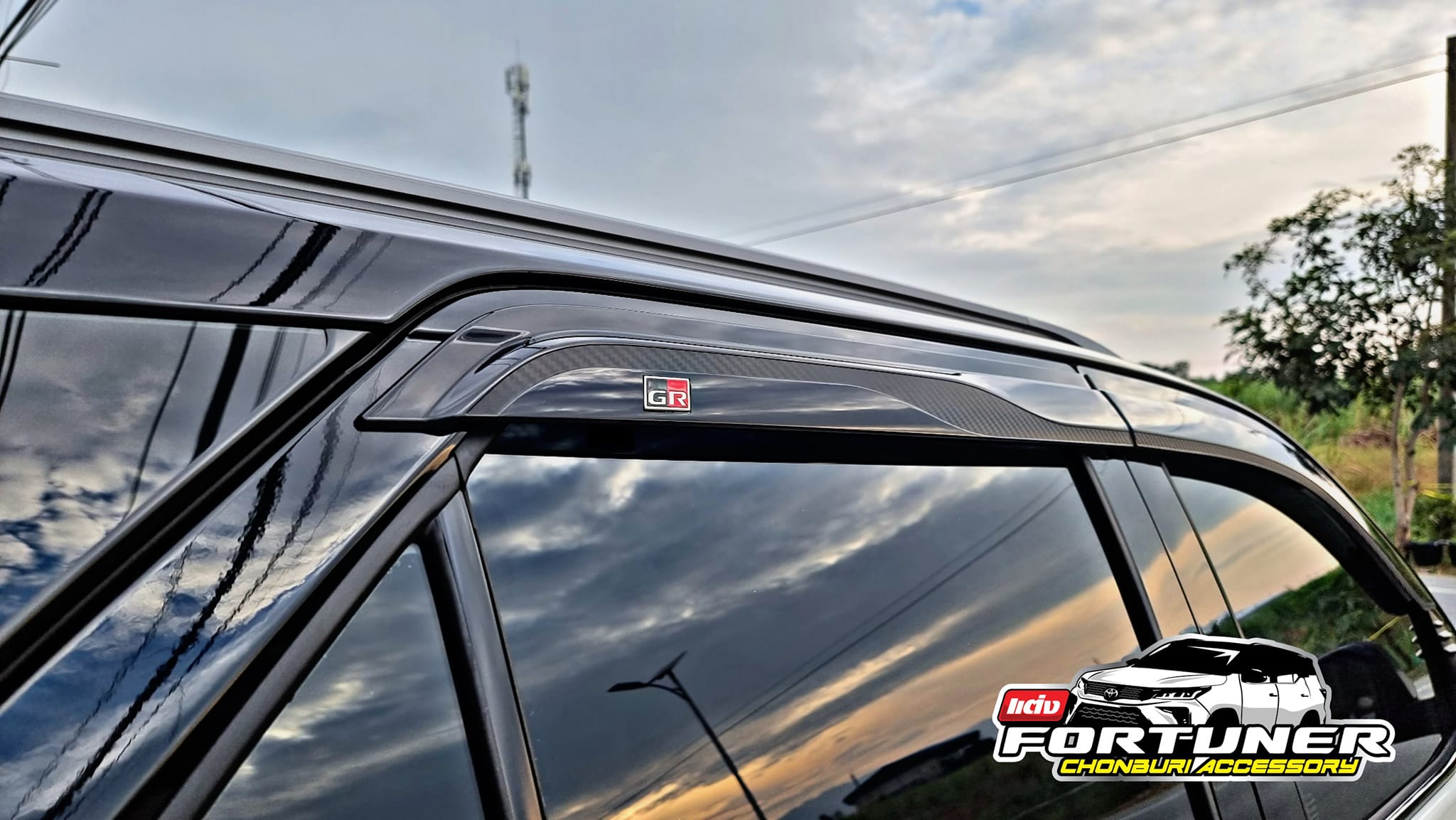 แผงบังแดดด้านข้าง GRsport ของแท้ โตโยต้า ฟอร์จูนเนอร์