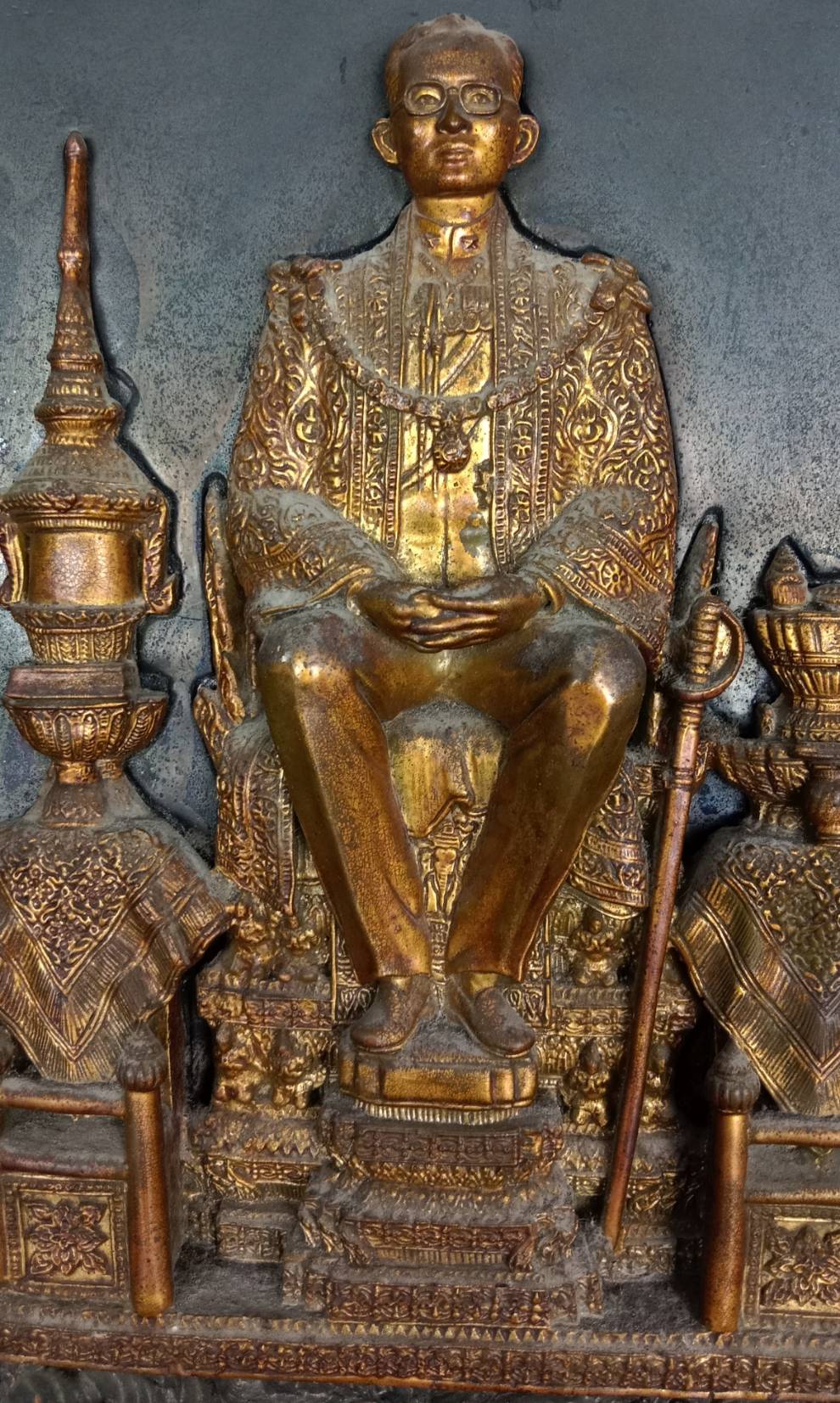 446.แผ่นป้ายเทิดพระเกียรติในหลวง 9 รัชกาลแห่งราชวงศ์จักรี