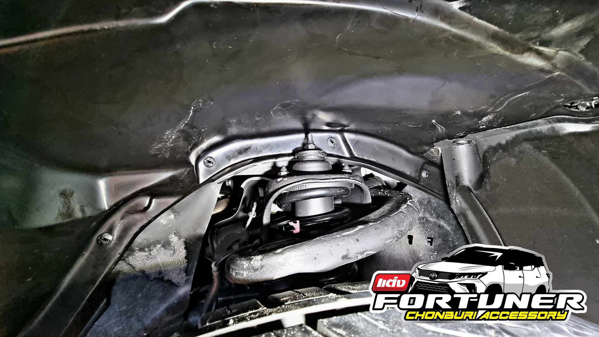 กันโคลนซุ้มล้อ แท้ศูนย์ โตโยต้า ฟอร์จูนเนอร์