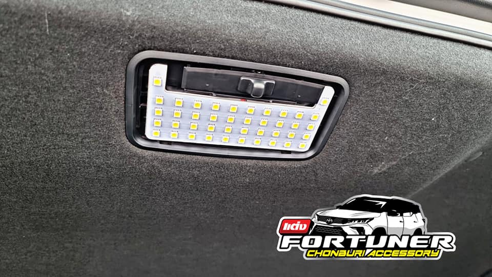 ไฟLEDเพดาน 42 ดวง เต็มโคม ส่องสว่าง ภายในรถ โตโยต้า ฟอร์จูนเนอร์