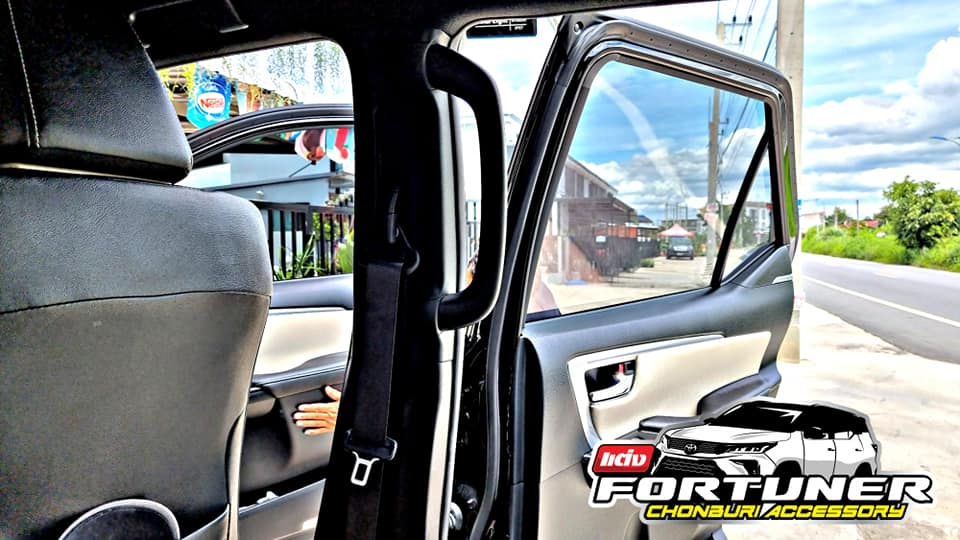 มือจับเสา B สีดำ โตโยต้า ฟอร์จูนเนอร์