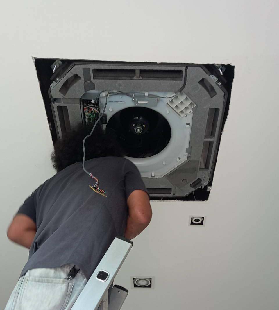 ซ่อมแอร์สี่ทิศทาง