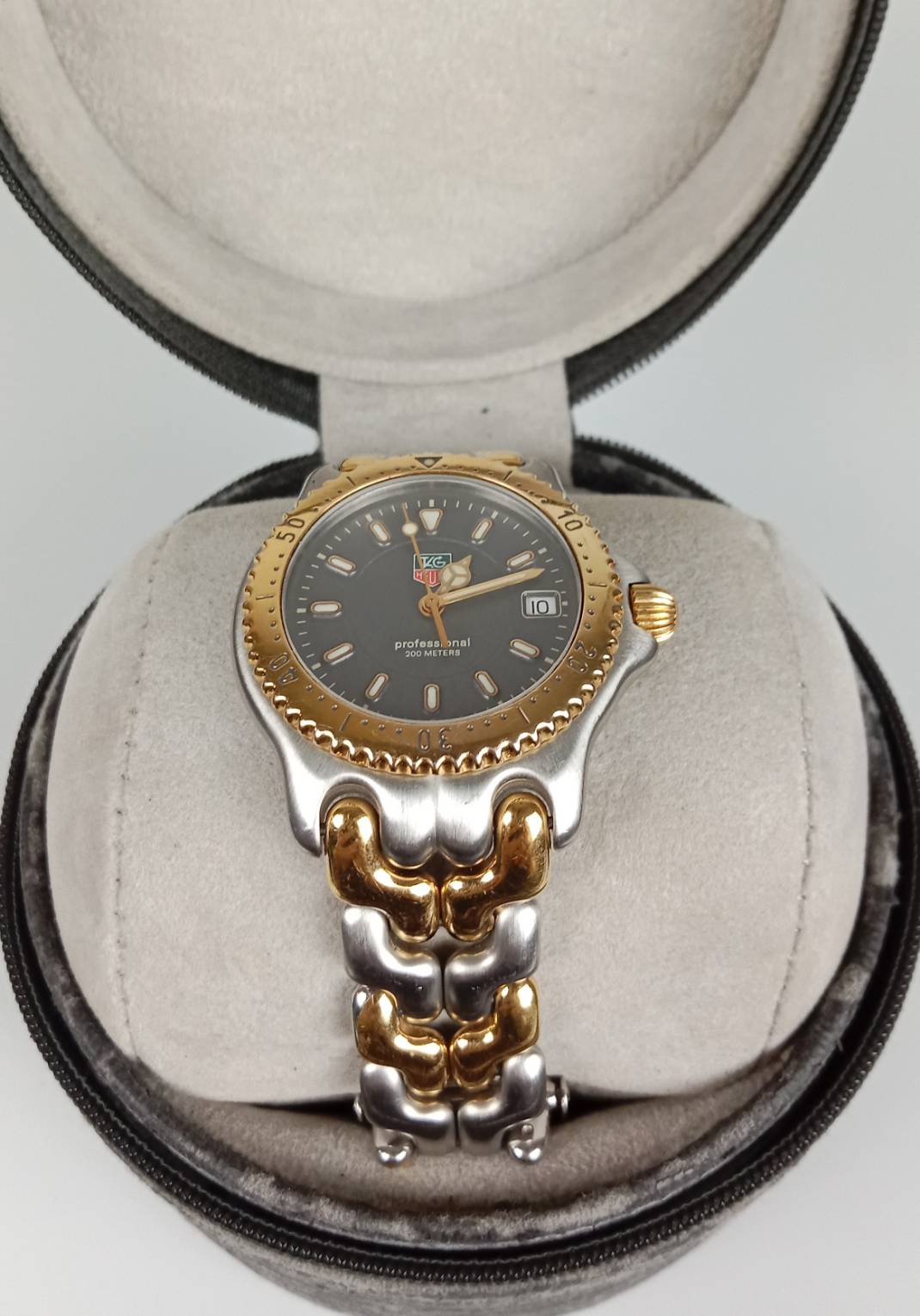 20.TAG HEUER ระบบ Quartz Boy size หน้าปัด 36 mm พร้อมกล่องแท้