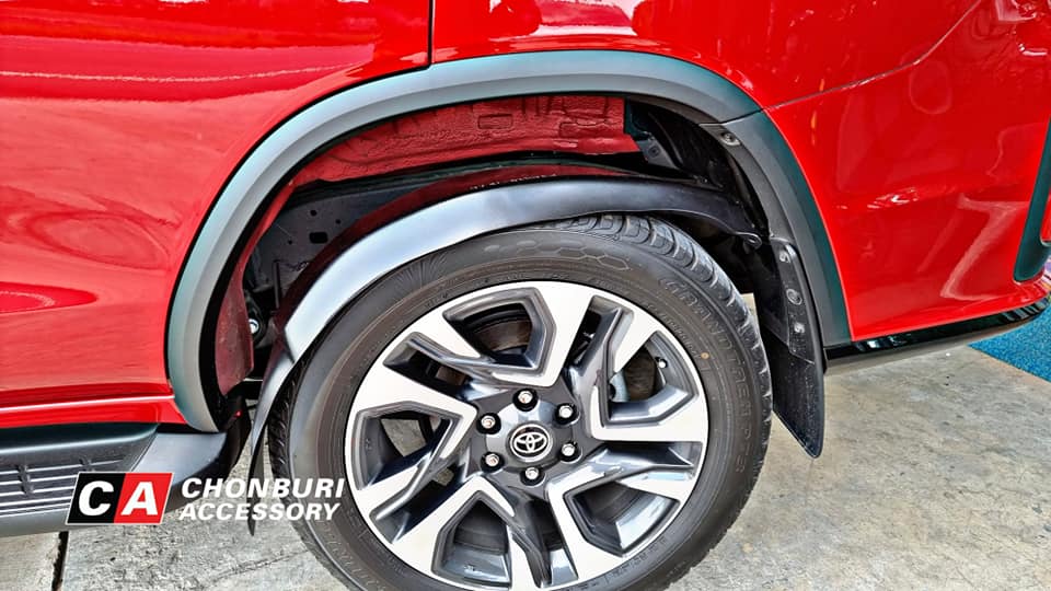 กันโคลนซุ้มล้อ แท้ศูนย์ โตโยต้า ฟอร์จูนเนอร์