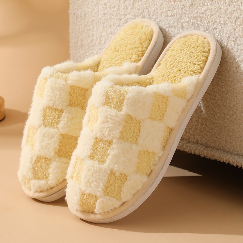 รองเท้าสลิปเปอร์ รองเท้าใส่ในบ้าน ลายตาราง