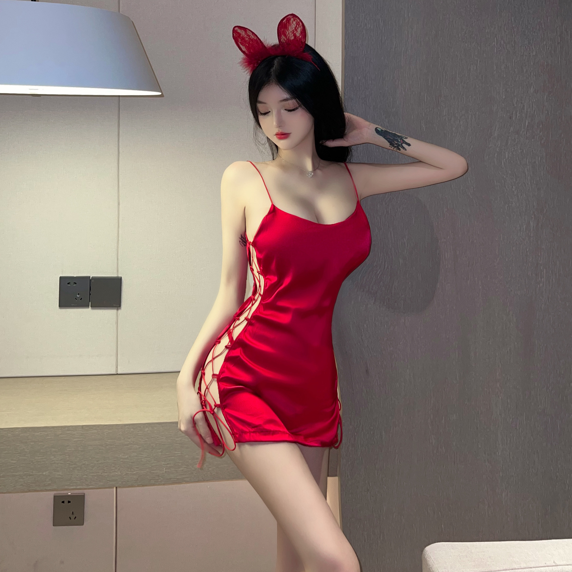 ชุดนอนซาติน สายเดี่ยว ถักข้าง เซ็กซี่ 💥พร้อมส่งในไทย💥