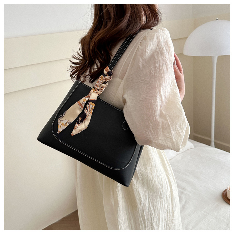กระเป๋า สะพายข้าง + ผ้าผูกกระเป๋า รหัส Bag7367