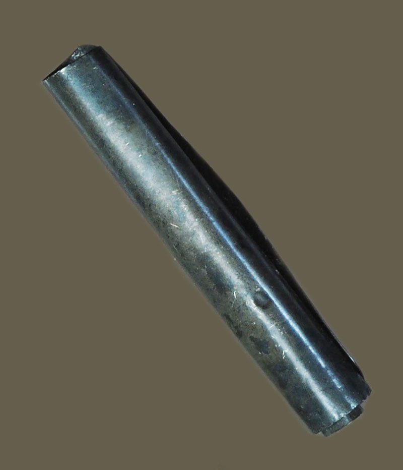 A5768 ตะกรุดทำด้วยเงิน ไม่ทราบอาจารย์ ขนาดตามภาพเปรียบเทียบกับเหรียญ 1 บาท 12