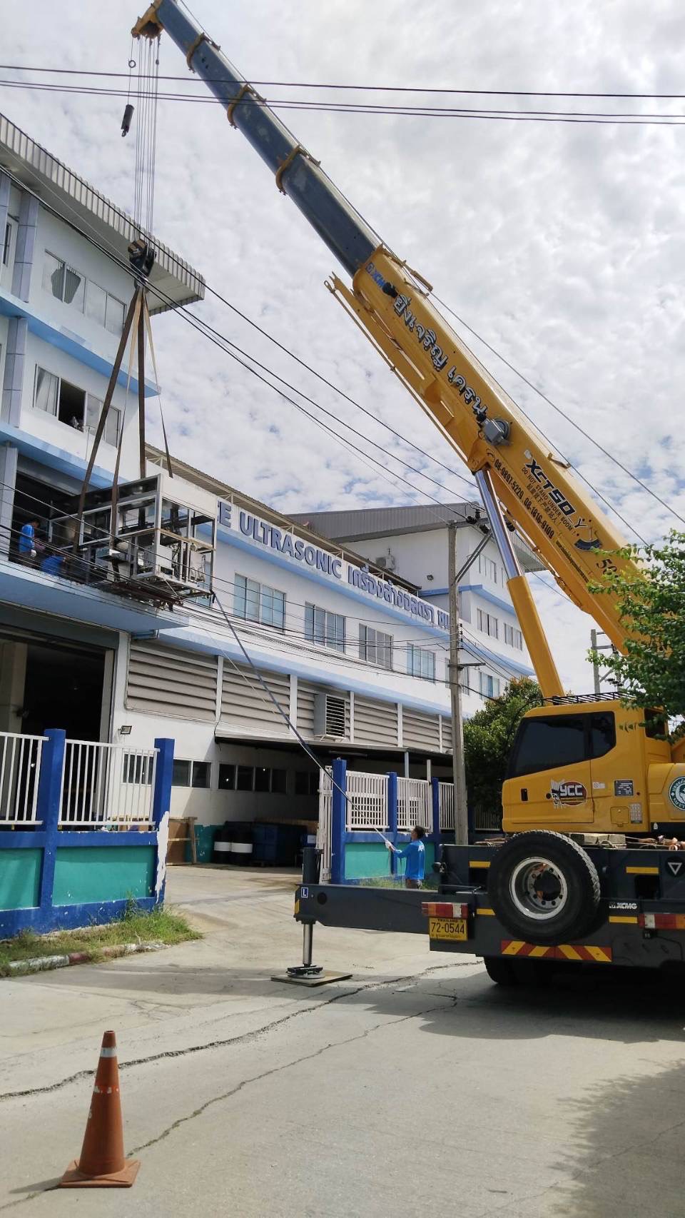 รถเครนให้เช่าขนาด50ตัน รถเครน50ตัน เช่ารถเครน50ตัน