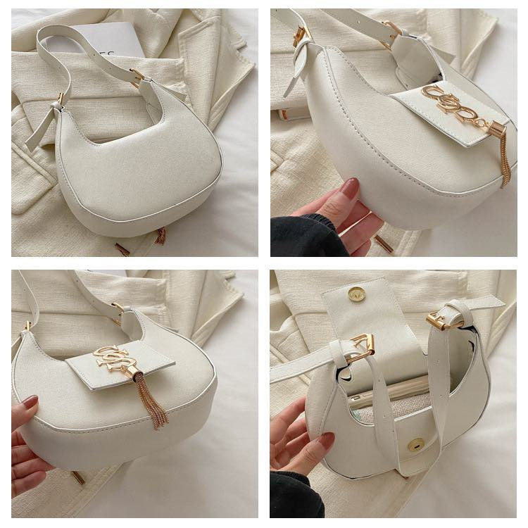 กระเป๋าสะพายไหล่ อะไหล่ทอง รหัส Bag005