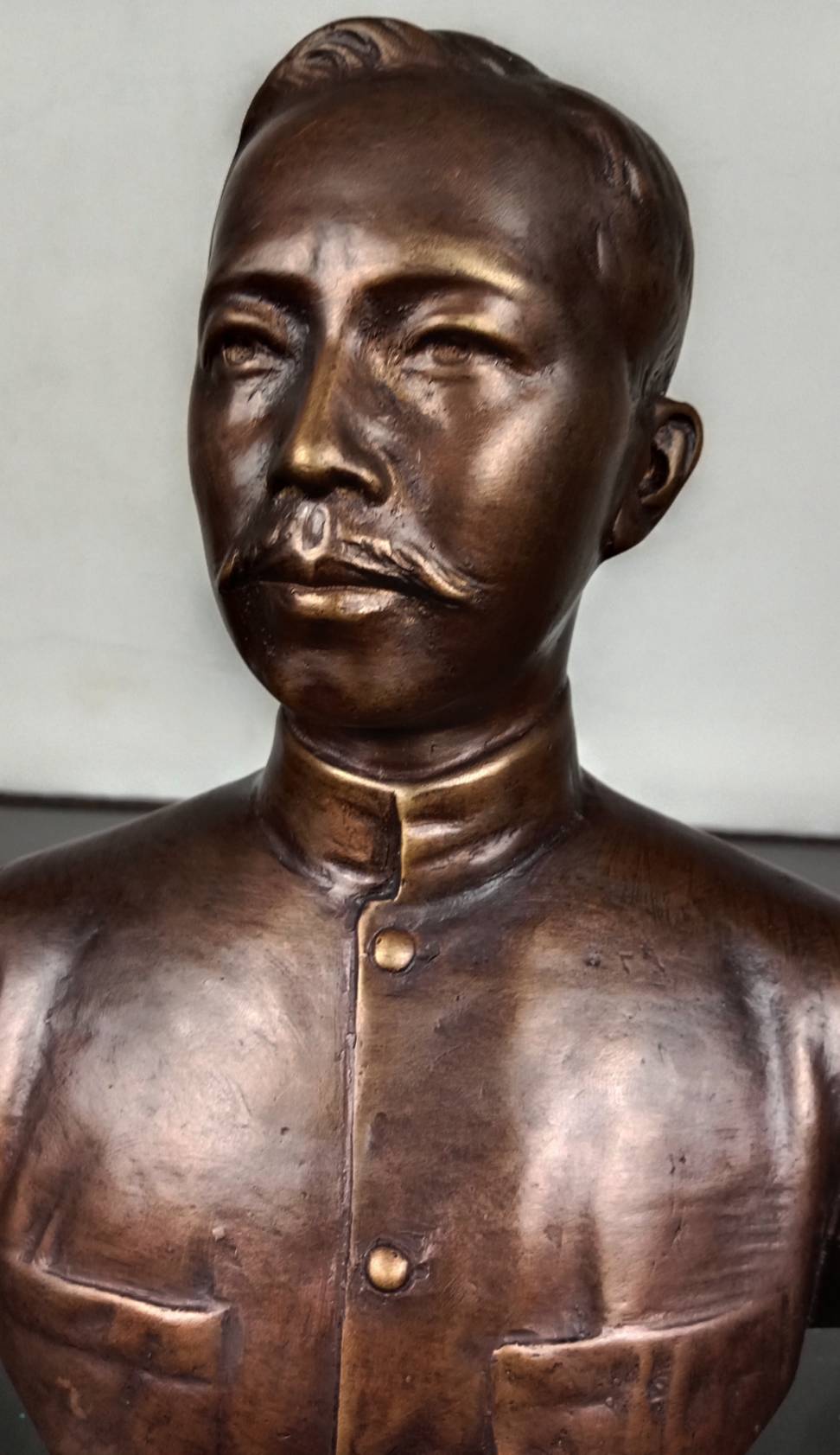 542.พระบรมรูปหล่อครึ่งพระองค์พลเรือเอก พระเจ้าบรมวงศ์เธอ พระองค์เจ้าอาภากรเกียรติวงศ์ กรมหลวงชุมพรเขตอุดมศักดิ์