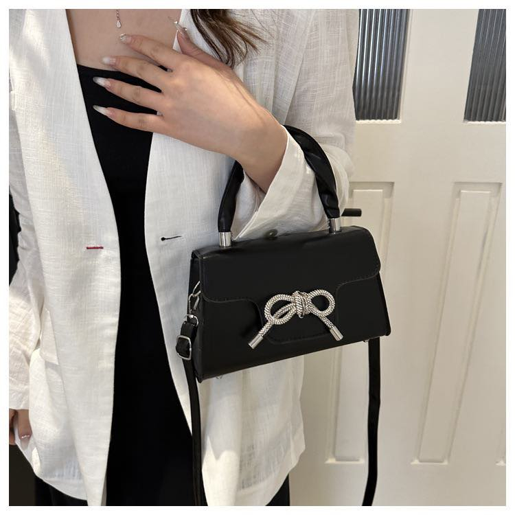 ดำ กระเป๋าโบว์เพชร รหัส Bag004