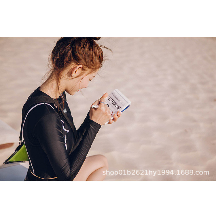 ชุดว่ายน้ำ แขนยาว ชุดเล่นเซิร์ฟ เสื้อแขนยาว+กางเกง SW068