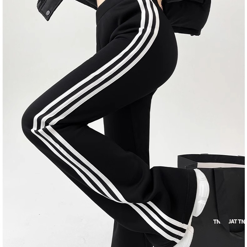 ดำแถบขาว กางเกงขาวยาว ขาม้า ผ้านิ่มเด้ง รหัส CNM01-9