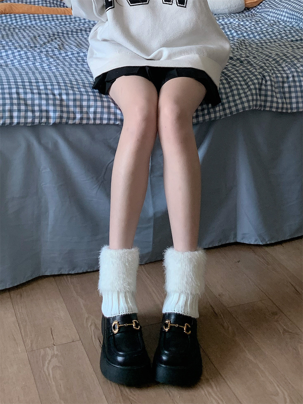 ถุงปลอกขา ขนฟู ขาว-ครีม ถุงเท้าสไตล์เกาหลี