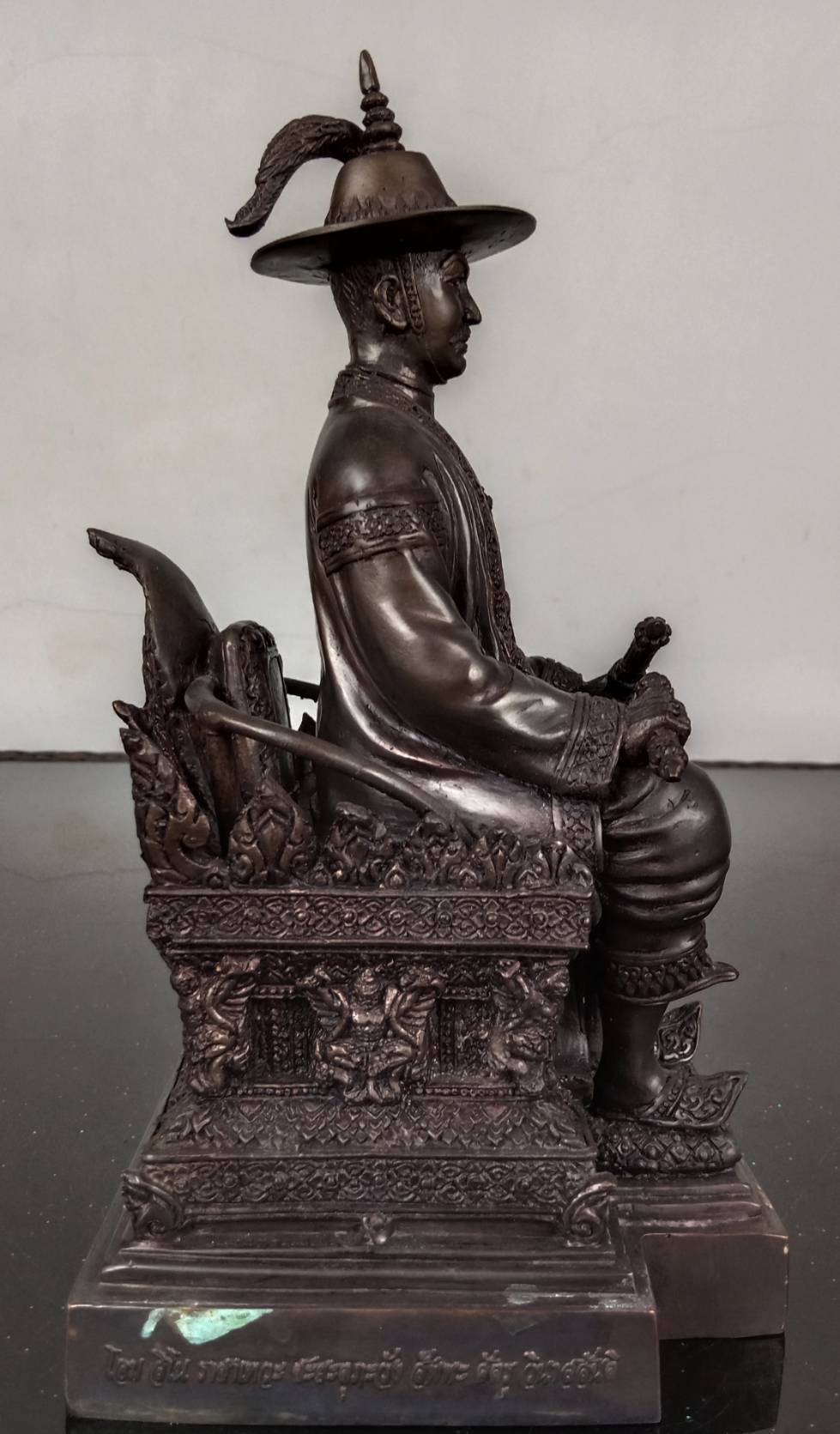 483.พระบรมรูปหล่อสมเด็จพระเจ้าตากสินมหาราช ทรงประทับนั่งบัลลังก์