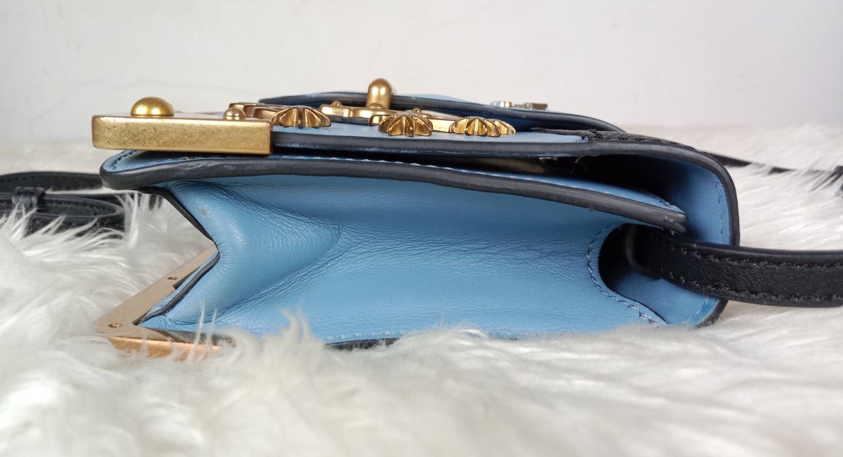 กระเป๋า PRADA Saffiano Shoulder Bag Saffiano leather Blue Gold Auth ar12338A Golden