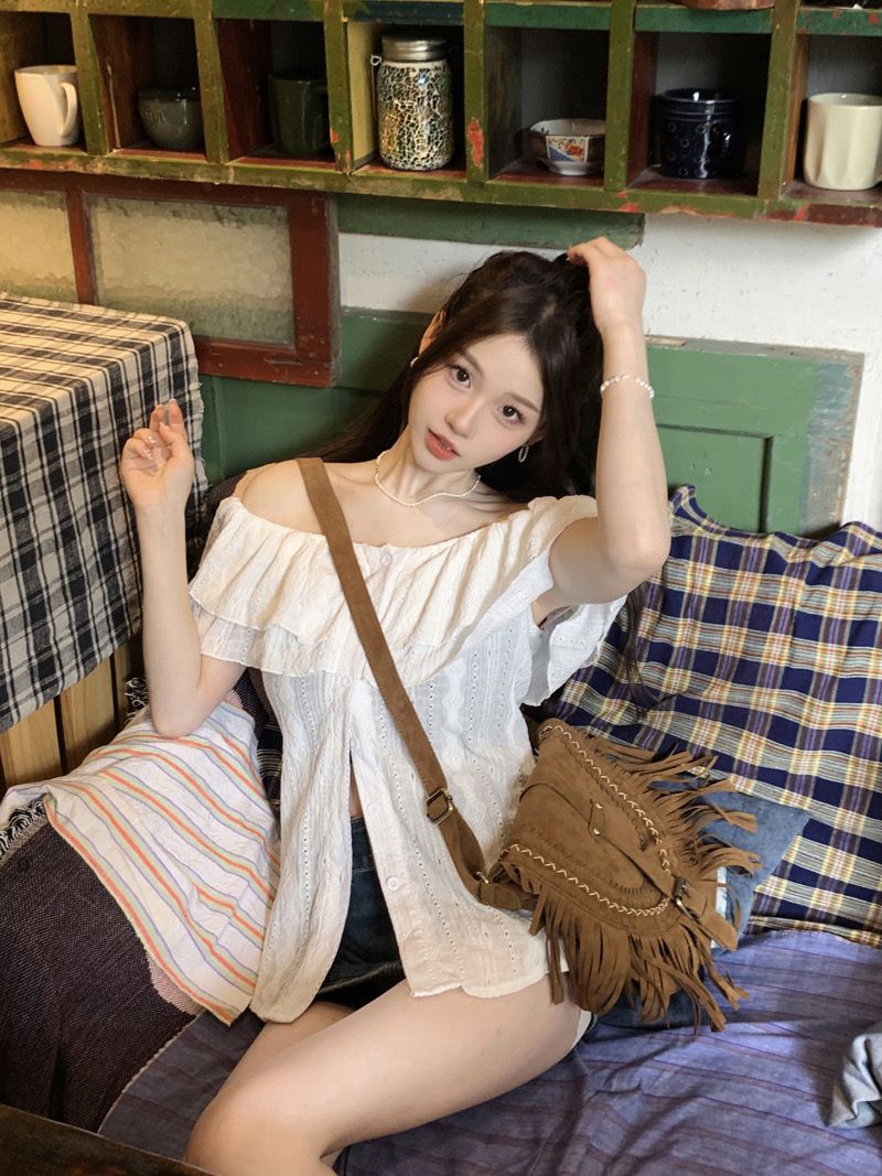 เสื้้อปาดไหล่ แต่งระบายแขน ปกติ-พลัสไซส์ พร้อมส่งในไทย