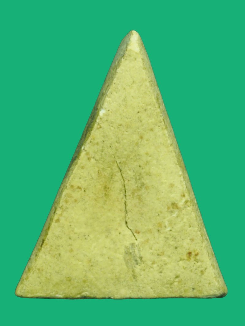 A5753 พระนางพญา เนื้อผงน้ำมัน เก่าพอมีอายุ ไม่ทราบที่และปีสร้าง 9