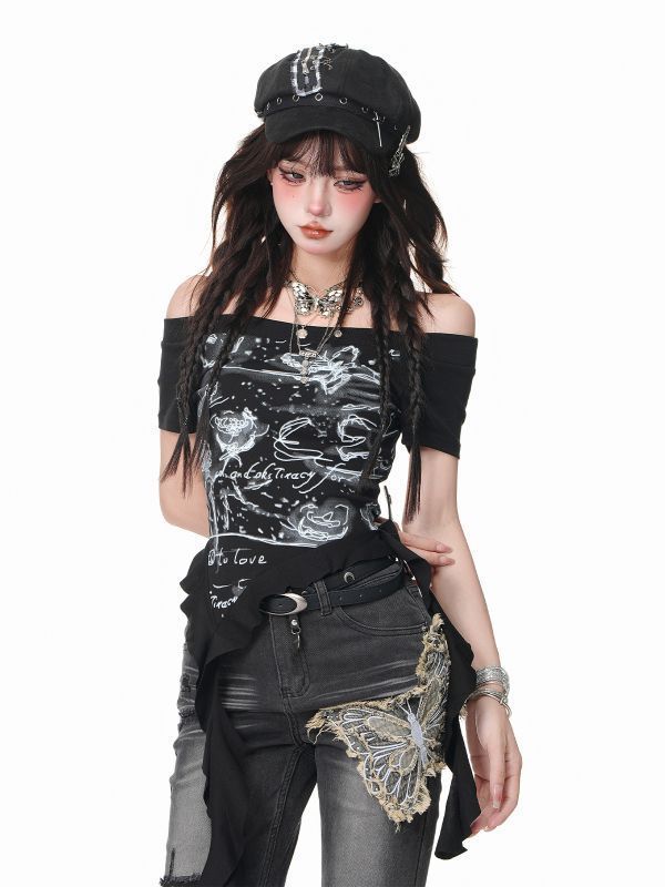 เสื้อยืด ปาดไหล่ สตรีท พร้อมส่งในไทย