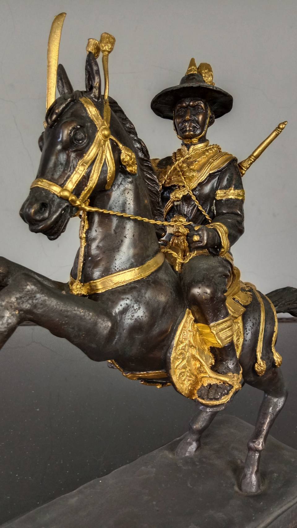 452.พระบรมรูปหล่อสมเด็จพระเจ้าตากสินมหาราช ทรงม้าศึก