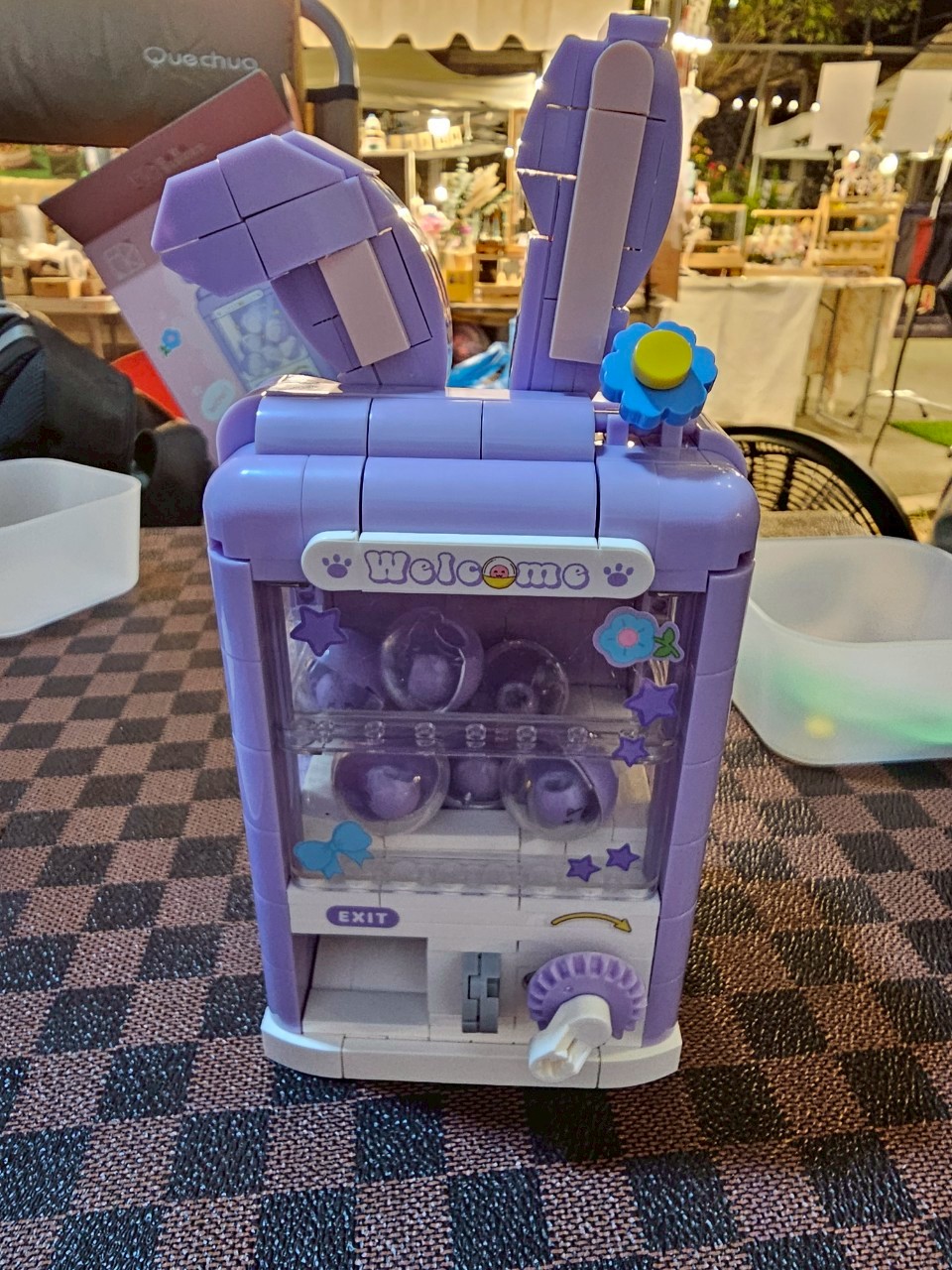 ตัวต่อตู้กาชาปอง