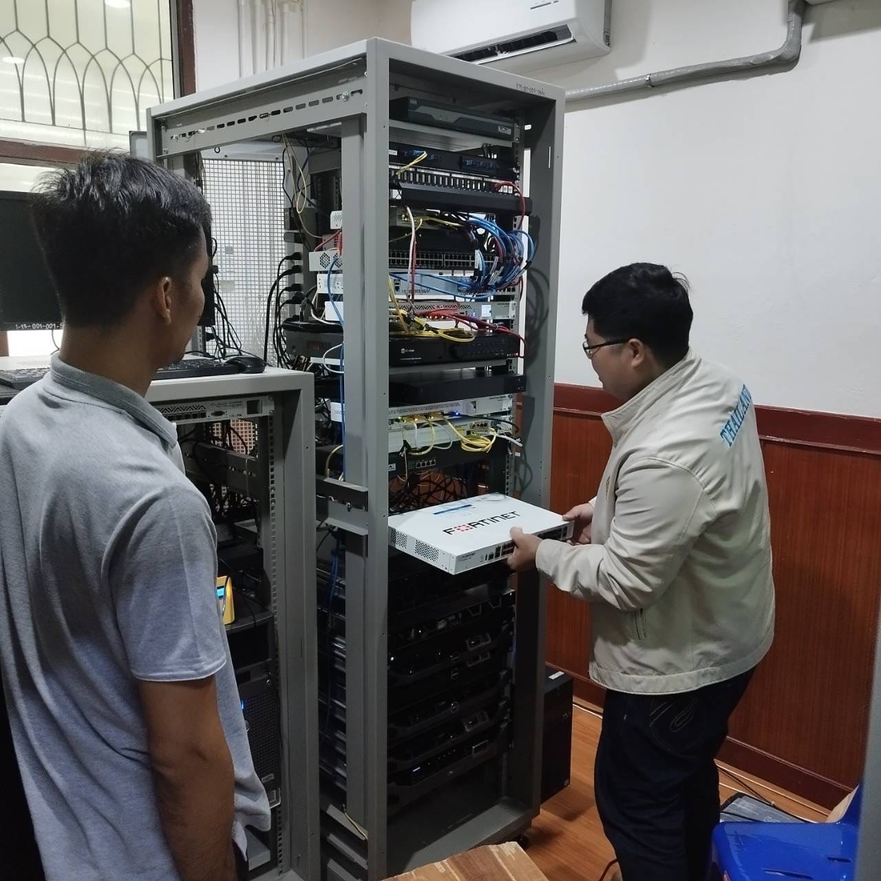 งานที่ปรึกษาโรงพยาบาลทองแสนขัน จังหวัดอุตรดิตถ์ ออกแบบระบบ FortiGate Next-Gen Firewall พร้อม implement ใช้งานร่วมกับ Layer 3 Switch : Omada cloud และปรับค่า Configure รองรับ Cyber security for hospital