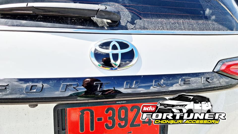 โลโก้แก้วสำหรับด้านหลัง MADE IN JAPAN โตโยต้า ฟอร์จูนเนอร์