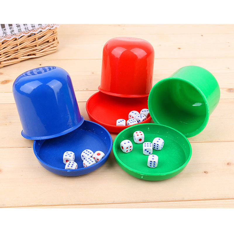 เกมส์ลูกเต๋า ชุดถ้วยลูกเต๋าพลาสติก คละสี พร้อมส่ง