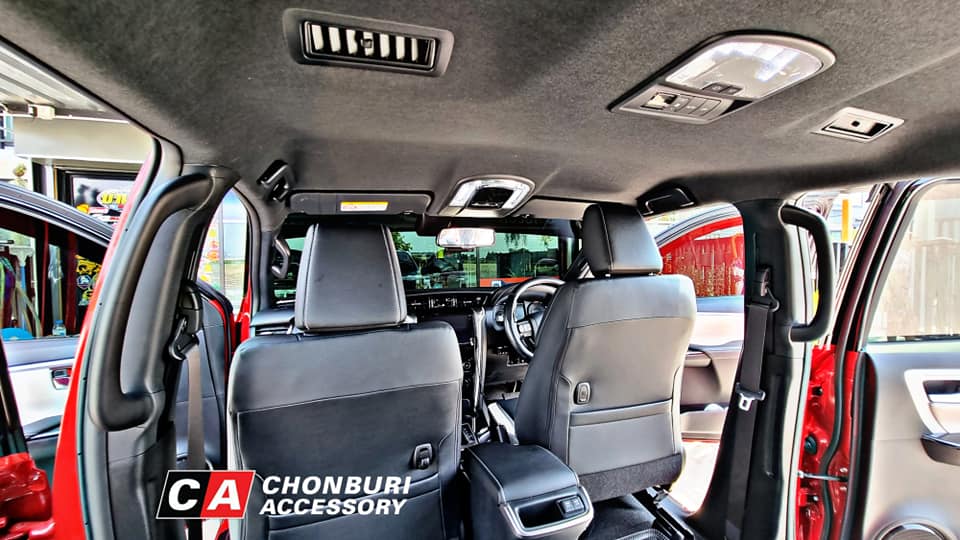 มือจับเสา B สีดำ โตโยต้า ฟอร์จูนเนอร์