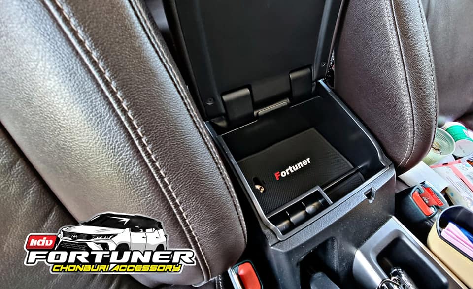 ถาดใส่เหรียญ ถาดใส่ของเอนกประสงค์ คอนโซลกลาง โตโยต้า ฟอร์จูนเนอร์
