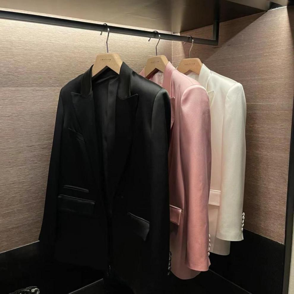 เสื้อแขนยาวสูท ผ้าซาติน ทรงสวยหรู LY7116 พร้อมส่ง