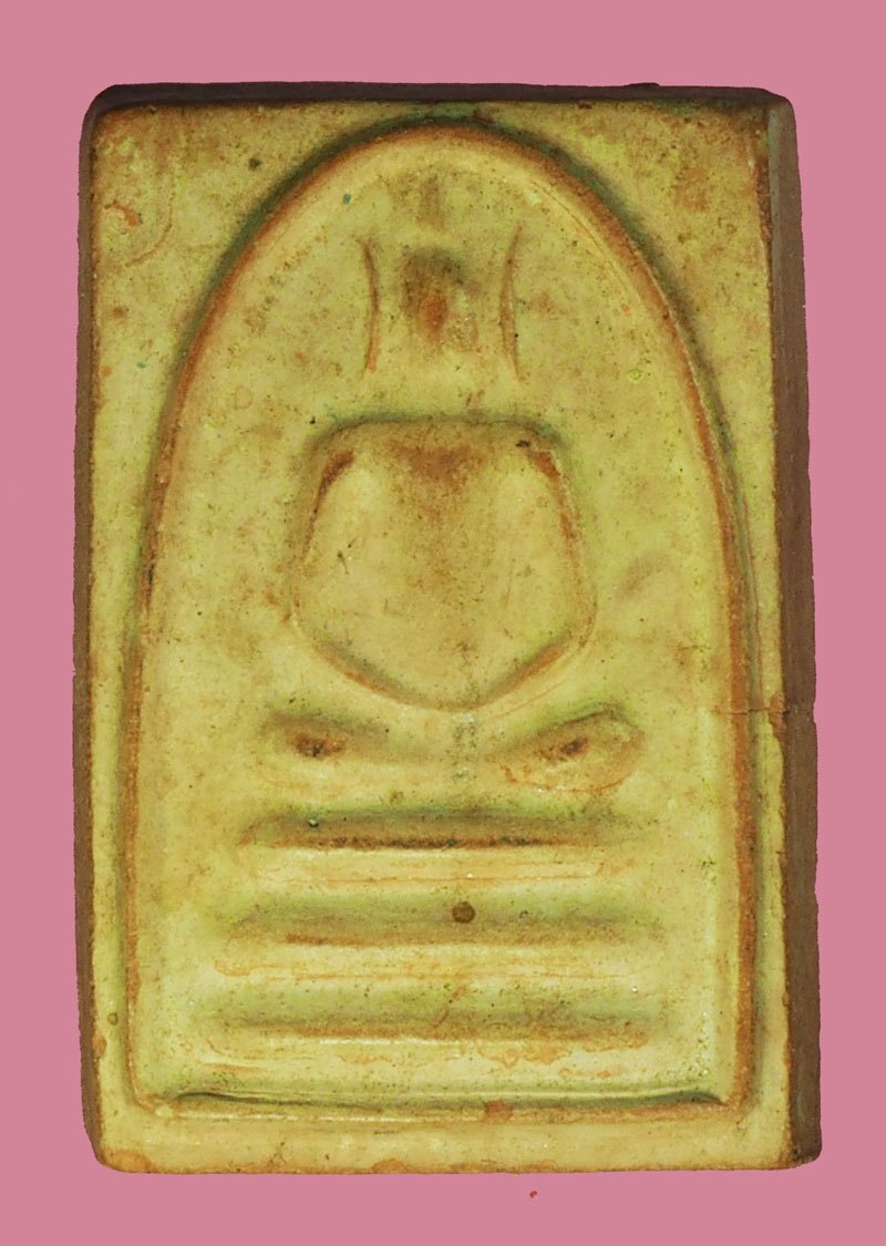 A5725 พระสมเด็จฐานสามชั้น เนื้อดิน ไม่ทราบที่และปีสร้าง 3